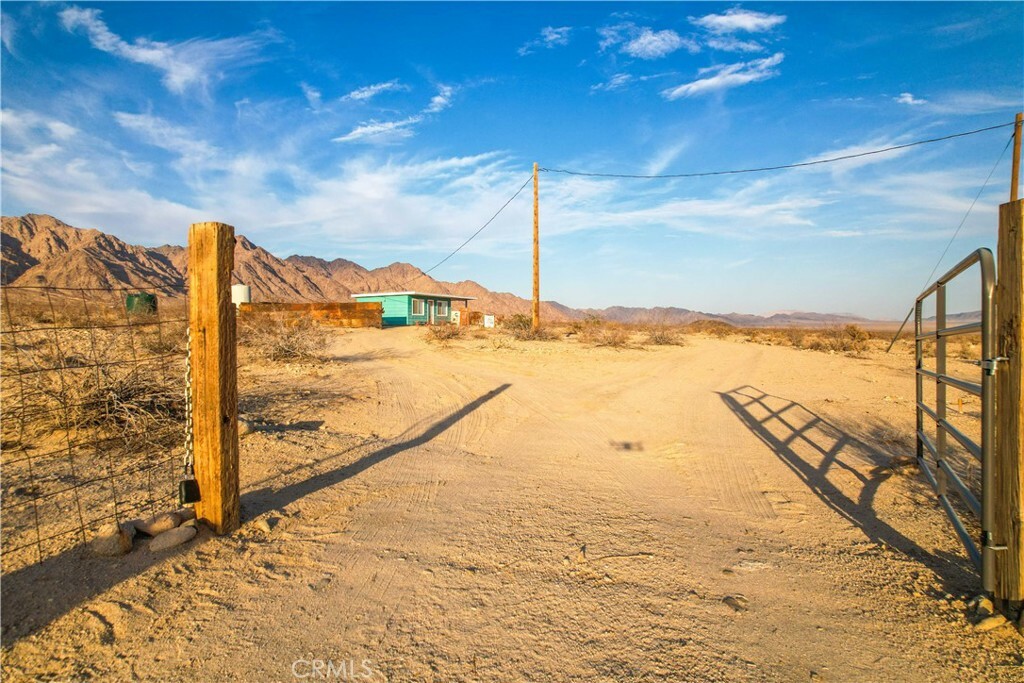 Property Photo:  3975 Amboy Road  CA 92277 