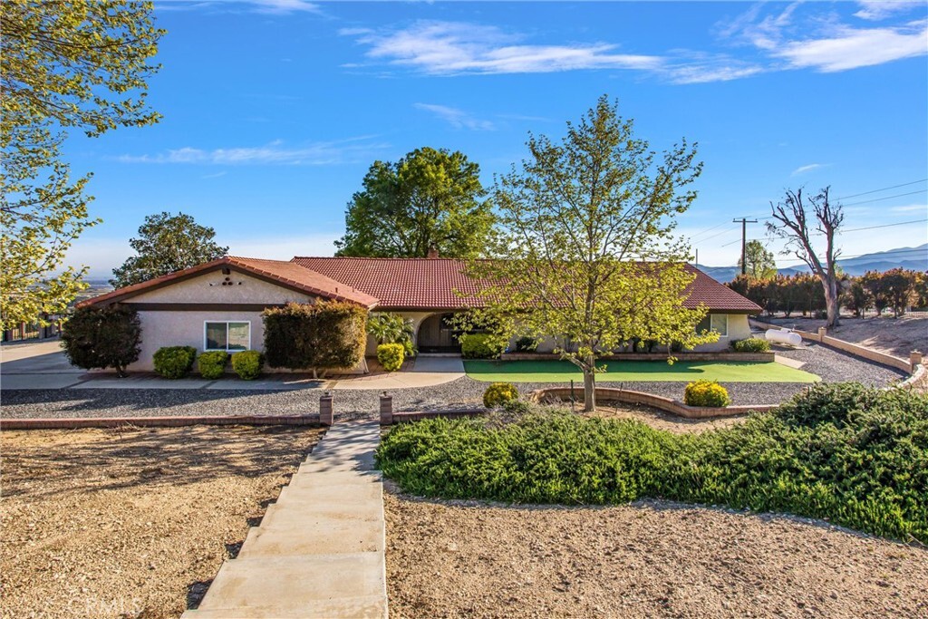 Property Photo:  3985 W Meyers Road  CA 92407 