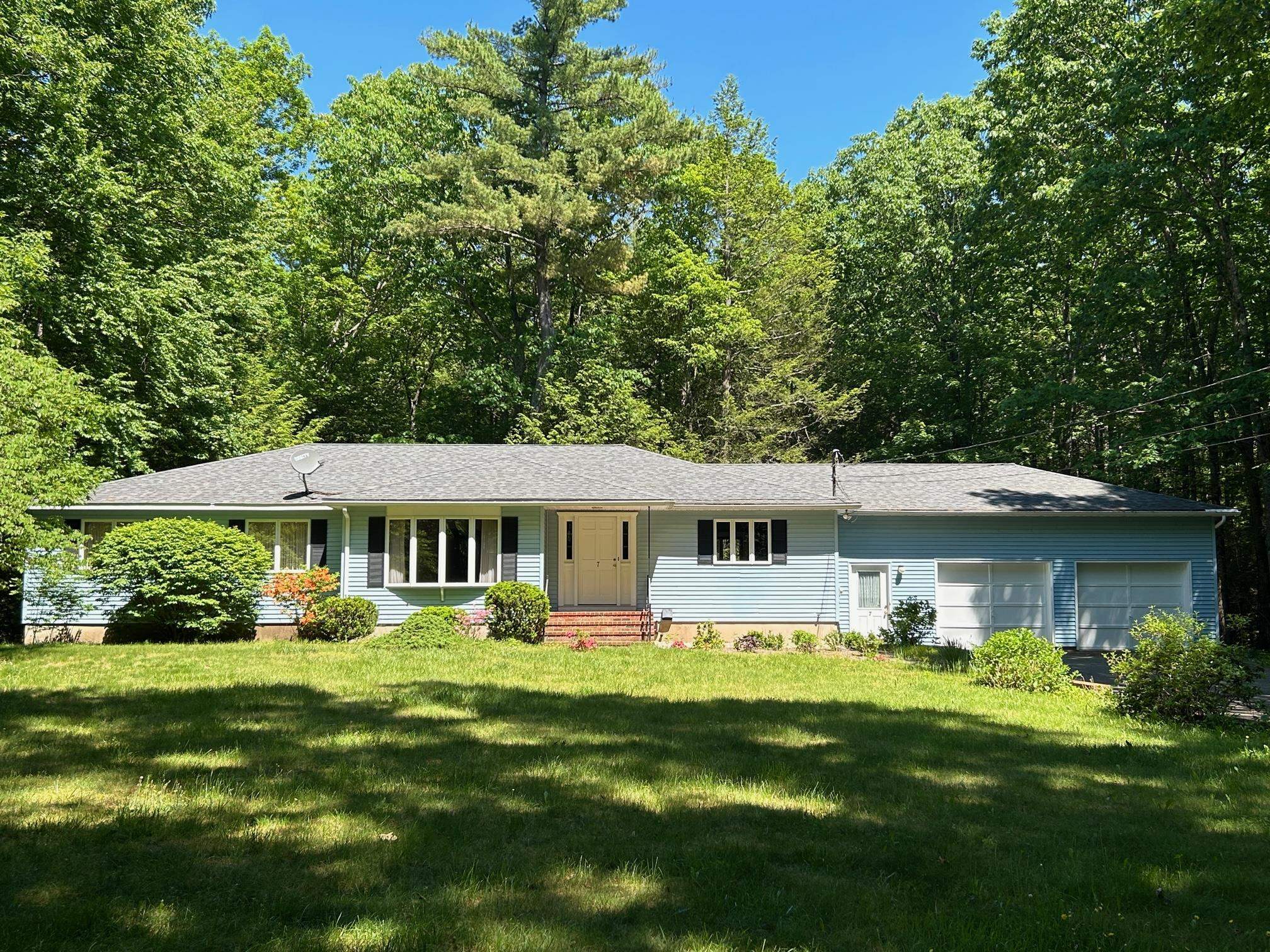 Property Photo:  7 Ridgewood Drive  NH 03848 