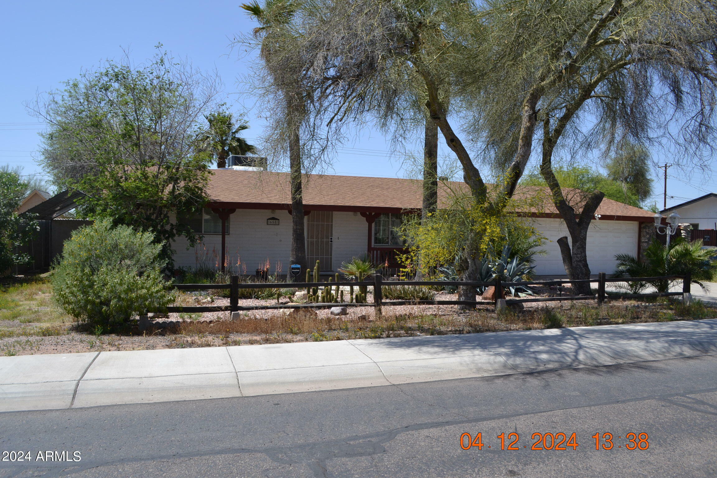 Property Photo:  658 S Palo Verde Drive  AZ 85120 