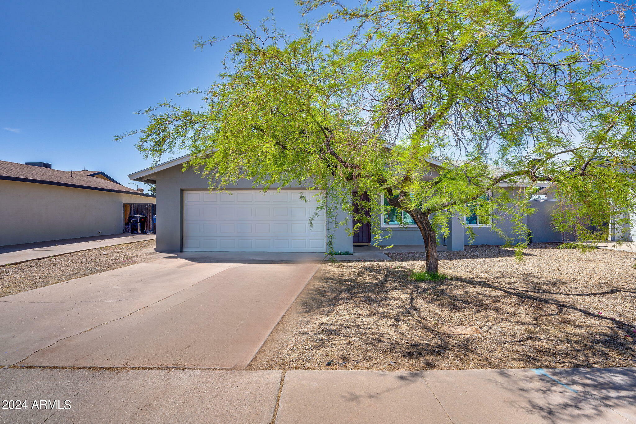 Property Photo:  149 E Jasmine Street  AZ 85201 