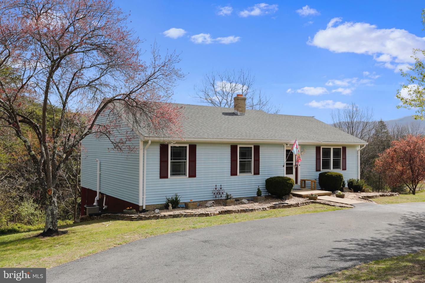 576 Boliver Road  Fort Valley VA 22652 photo