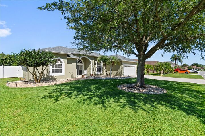Property Photo: 277 Ruby Lake Lane FL 33884