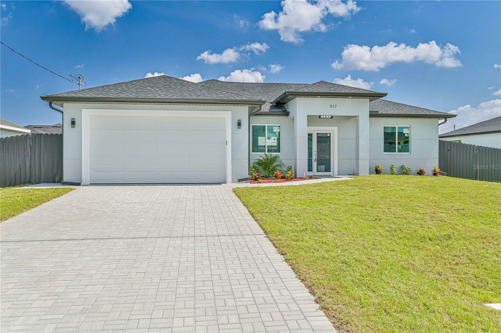 Property Photo:  517 NW 3rd Street  FL 33993 