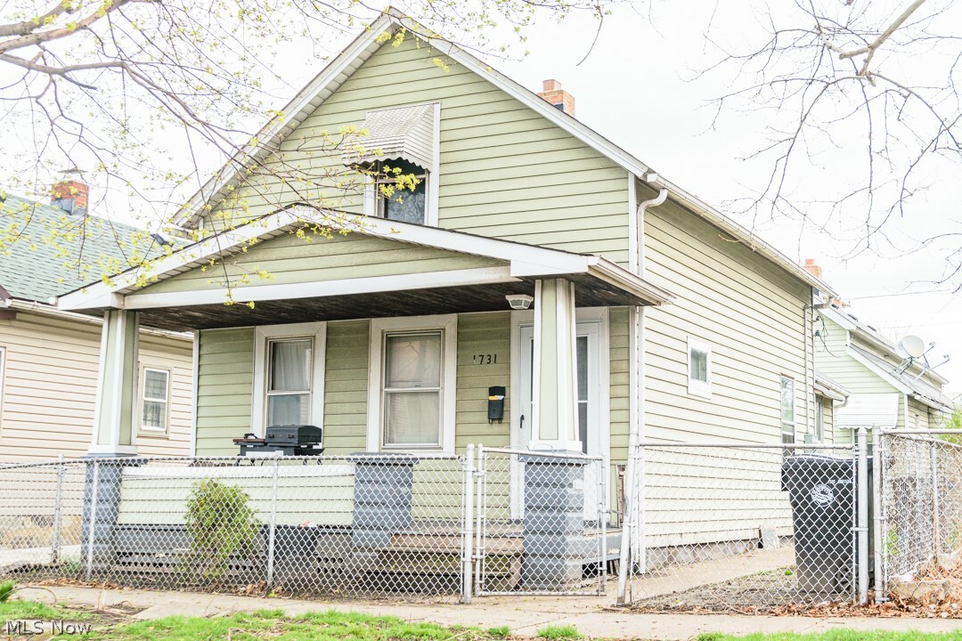 Property Photo:  1731 E 33rd Street  OH 44114 