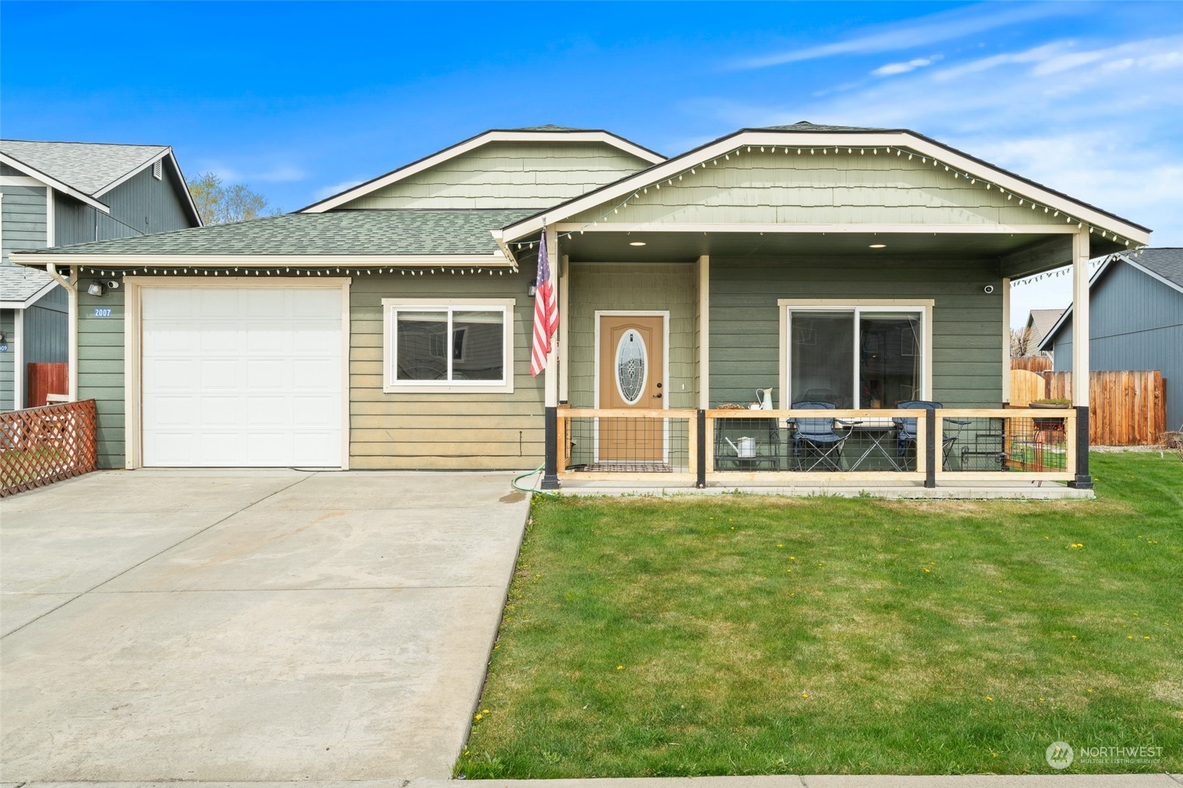 Property Photo:  2007 W Peakview Drive  WA 98926 