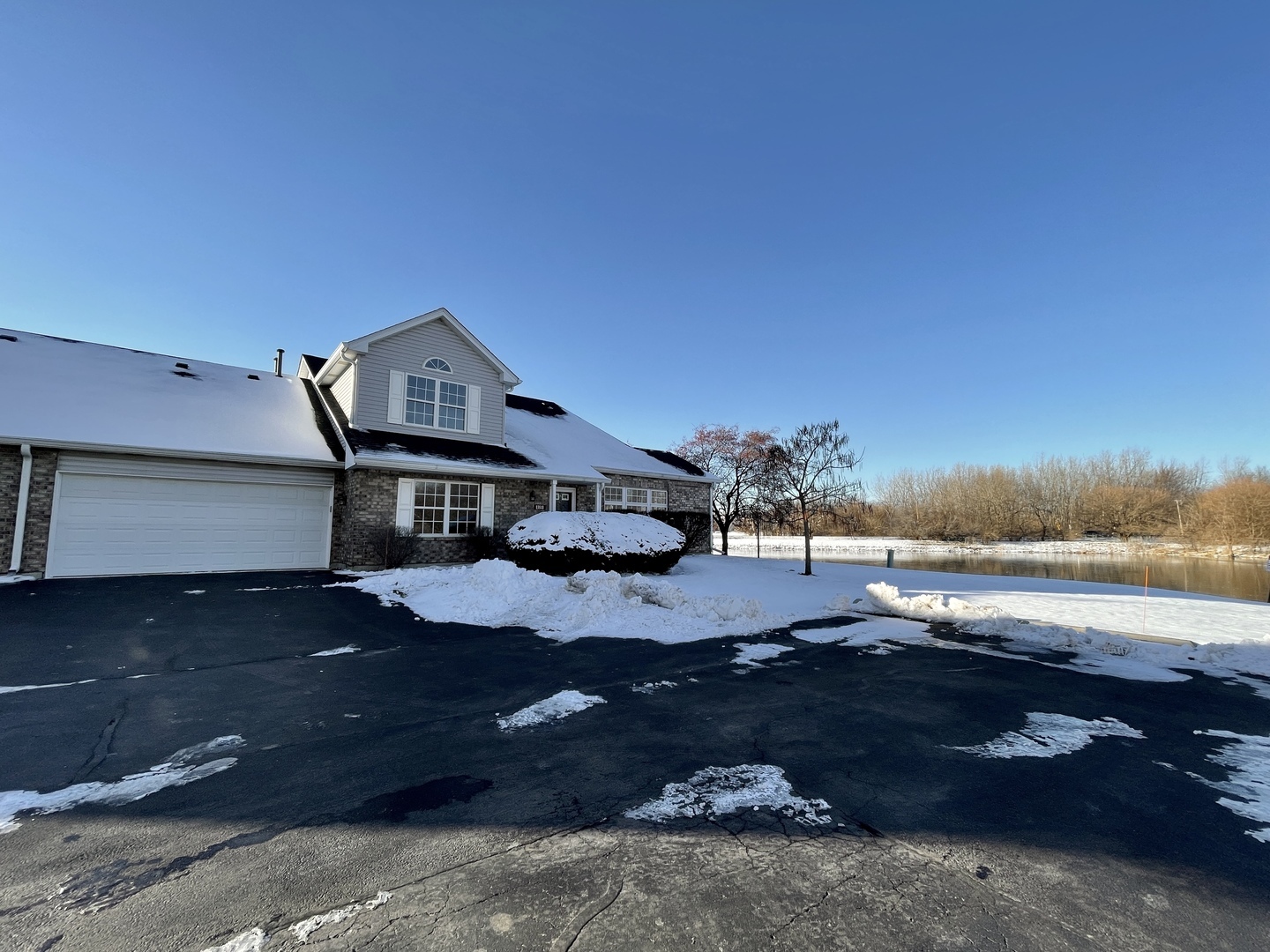 Property Photo:  13841 Cambridge Circle  IL 60544 