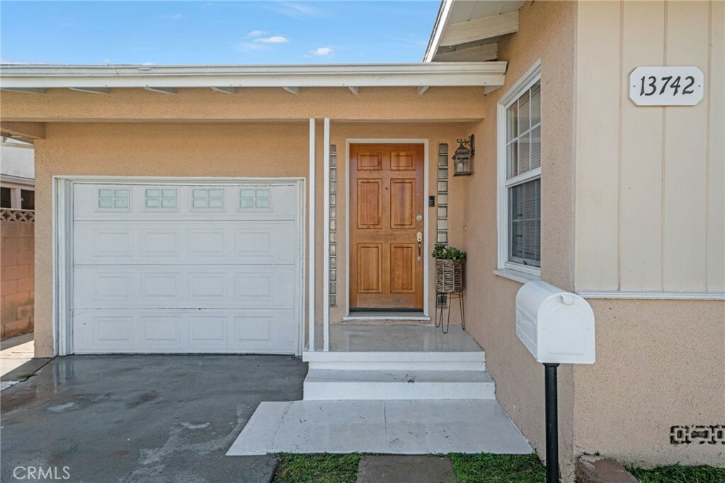 Property Photo:  13742 Hanwell Avenue  CA 90706 