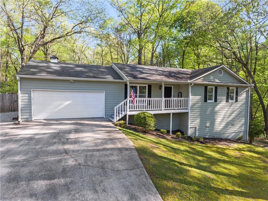 Property Photo: 1528 Willow Gate Trace GA 30011
