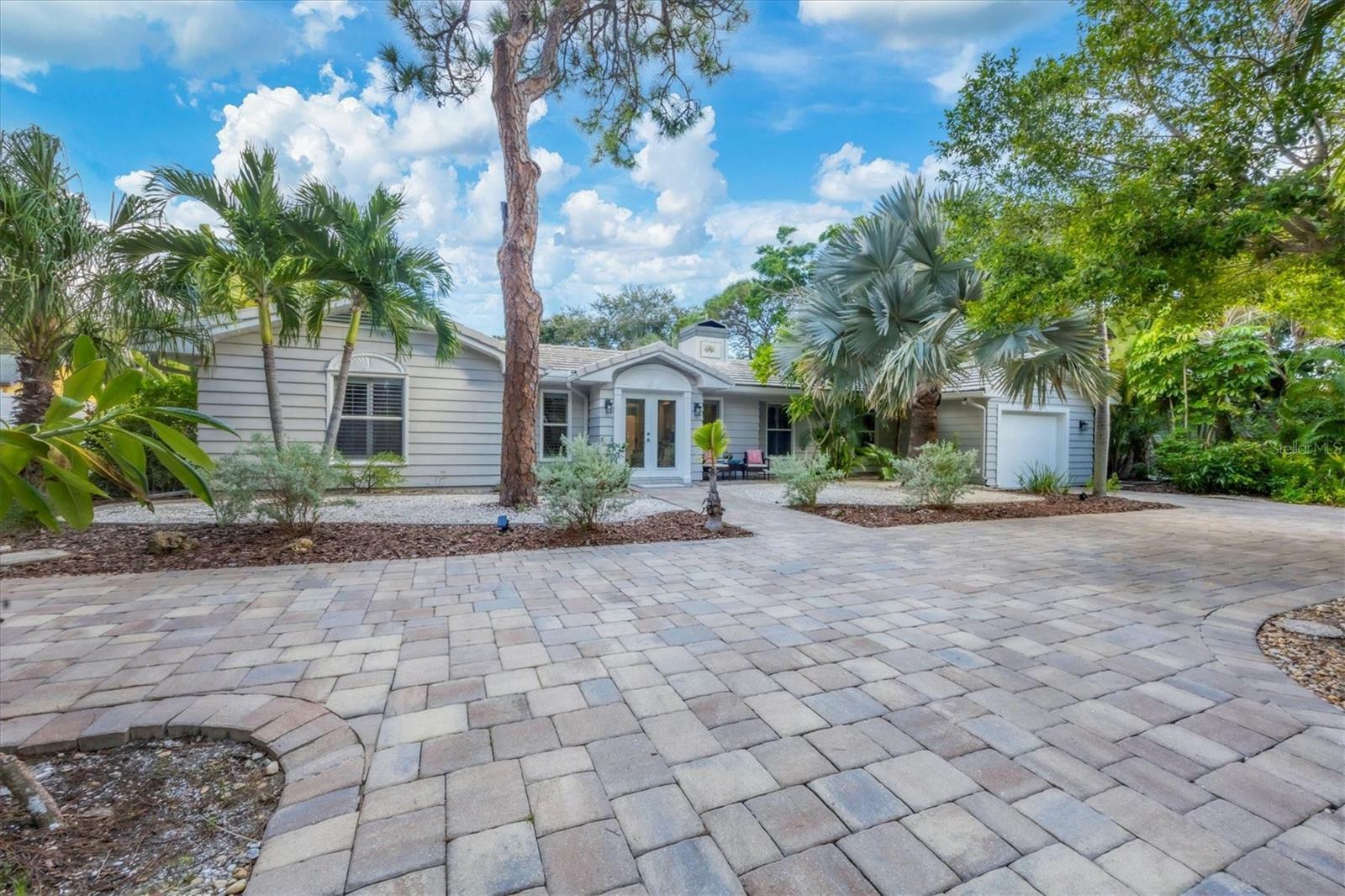 Property Photo:  117 Castile Street  FL 34285 