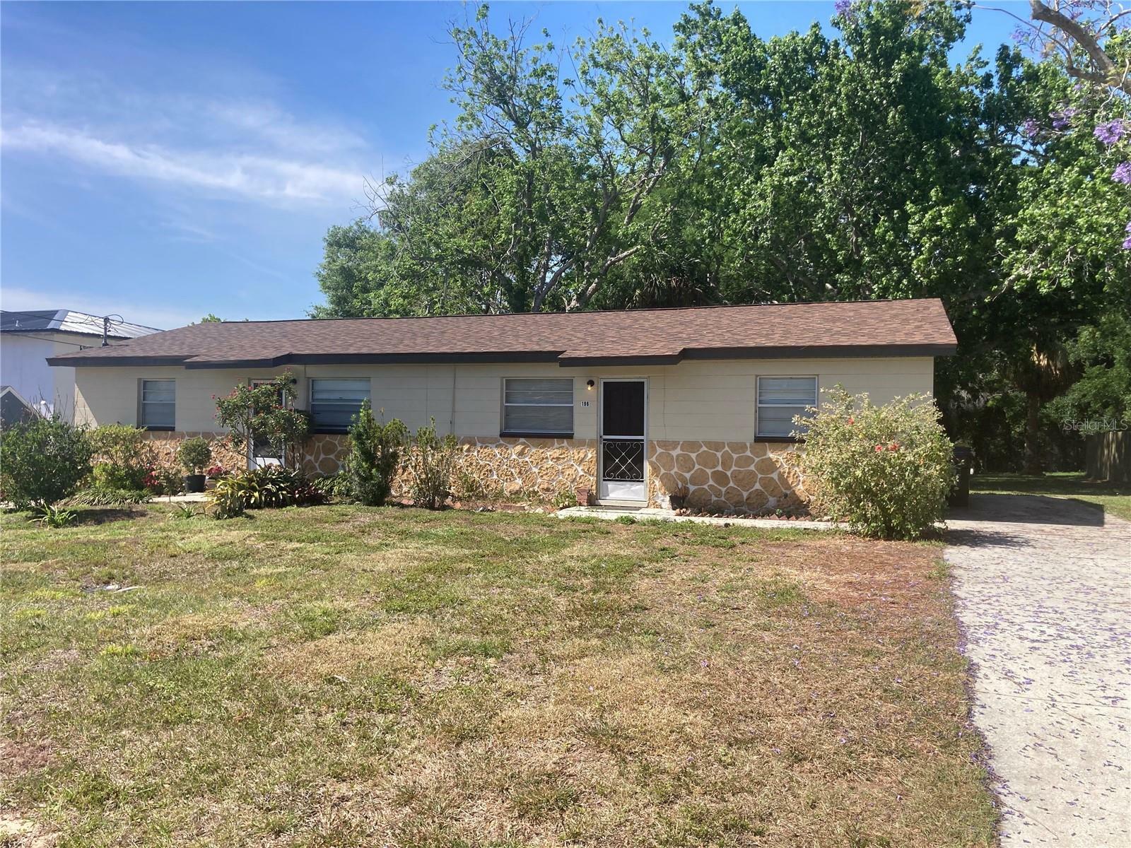 Property Photo:  196 Oak Street  FL 34711 