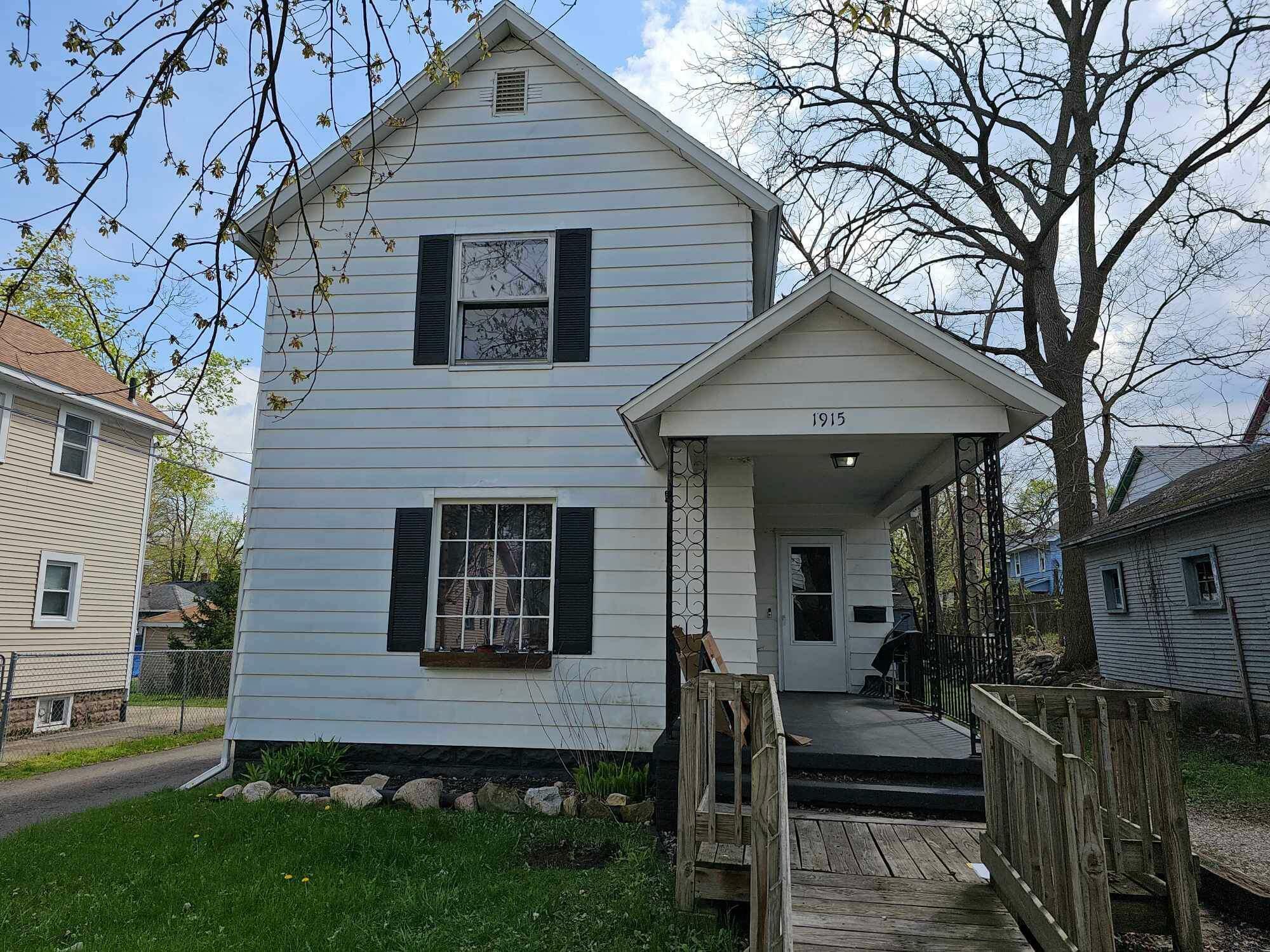 Property Photo:  1915 Cameron Street  MI 49001 