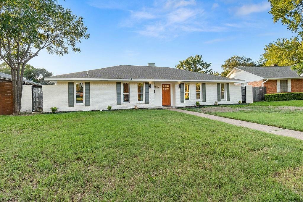 Property Photo:  4819 Chilton Drive  TX 75227 