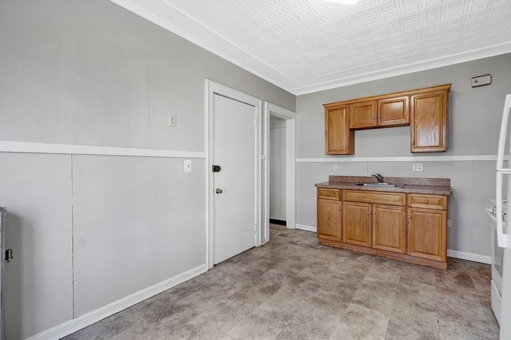 Property Photo: 119 Prospect St 1L MA 01013