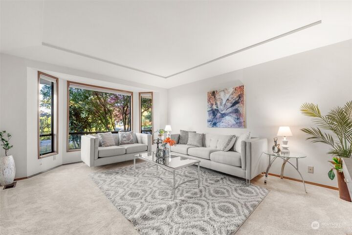 Property Photo:  715 Kalmia Court NW  WA 98027 