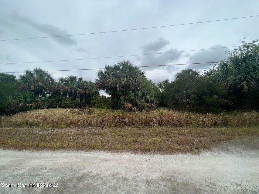 Property Photo:  1958 New York Avenue  FL 32908 