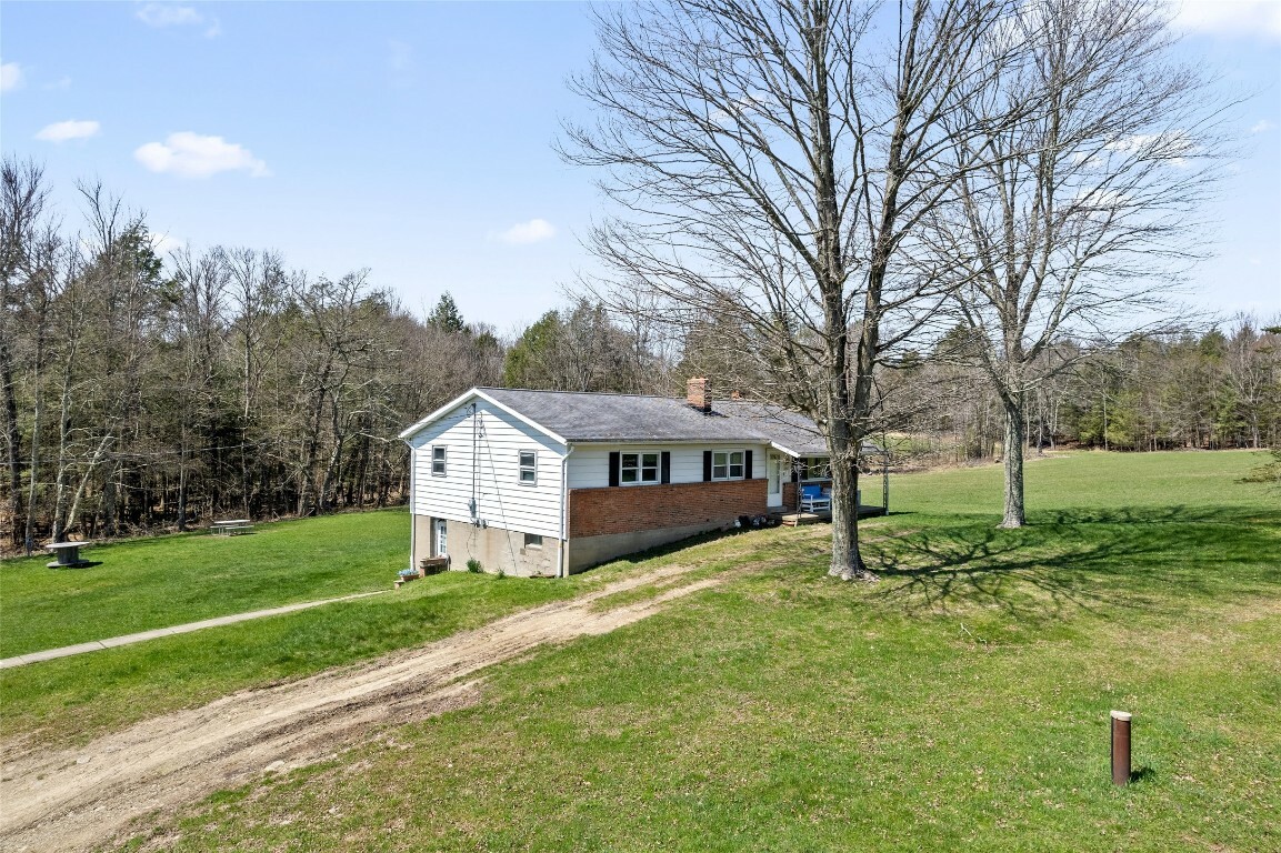 Property Photo:  1571 West Road  PA 18837 