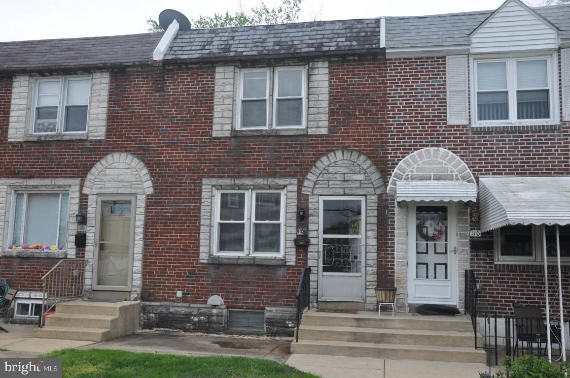 Property Photo: 1108 Oakwood Drive PA 19036