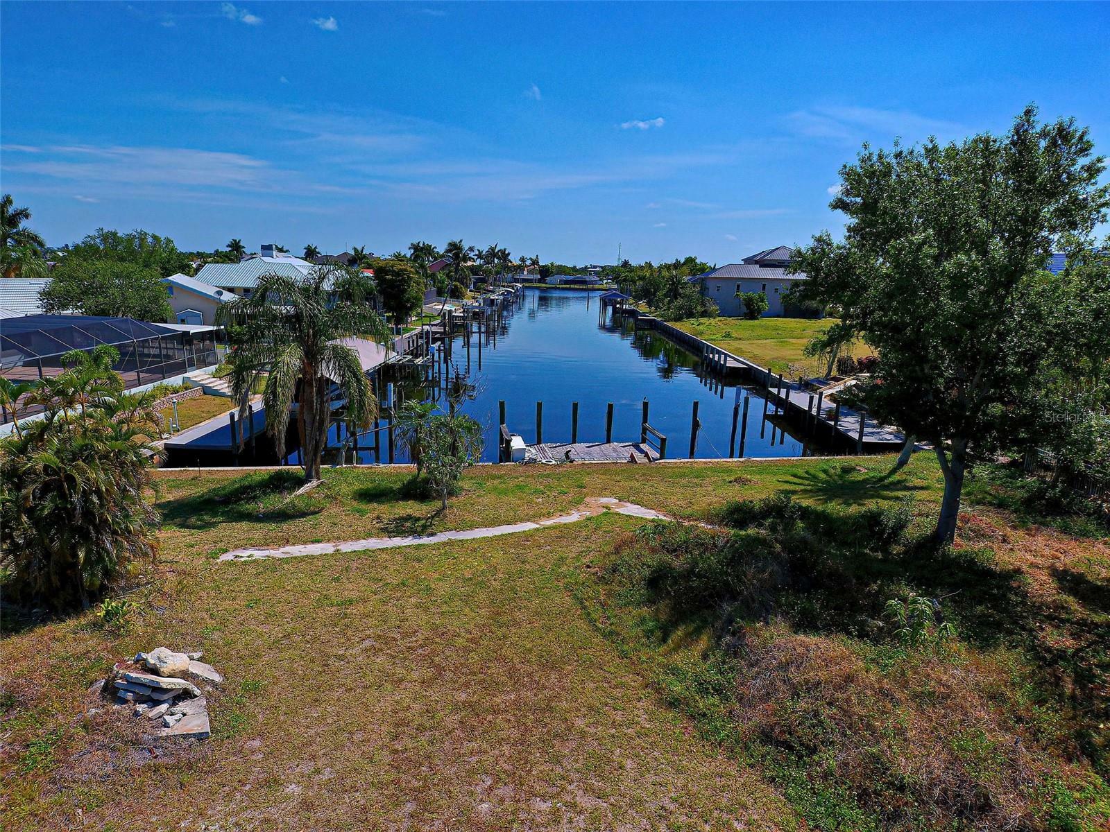 Property Photo:  180 Cousley Drive SE  FL 33952 