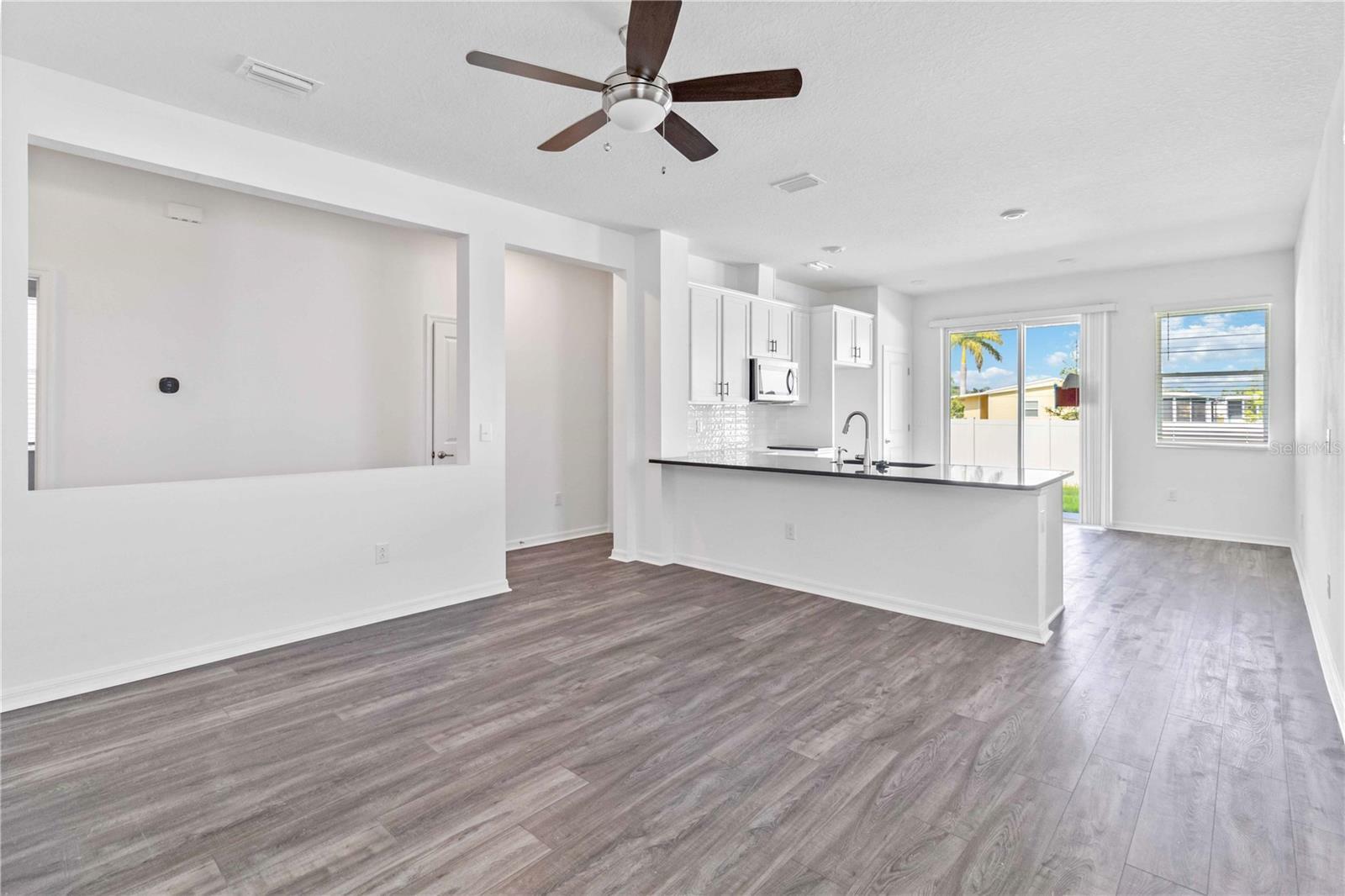 Property Photo:  2750 89th Street Circle E  FL 34221 