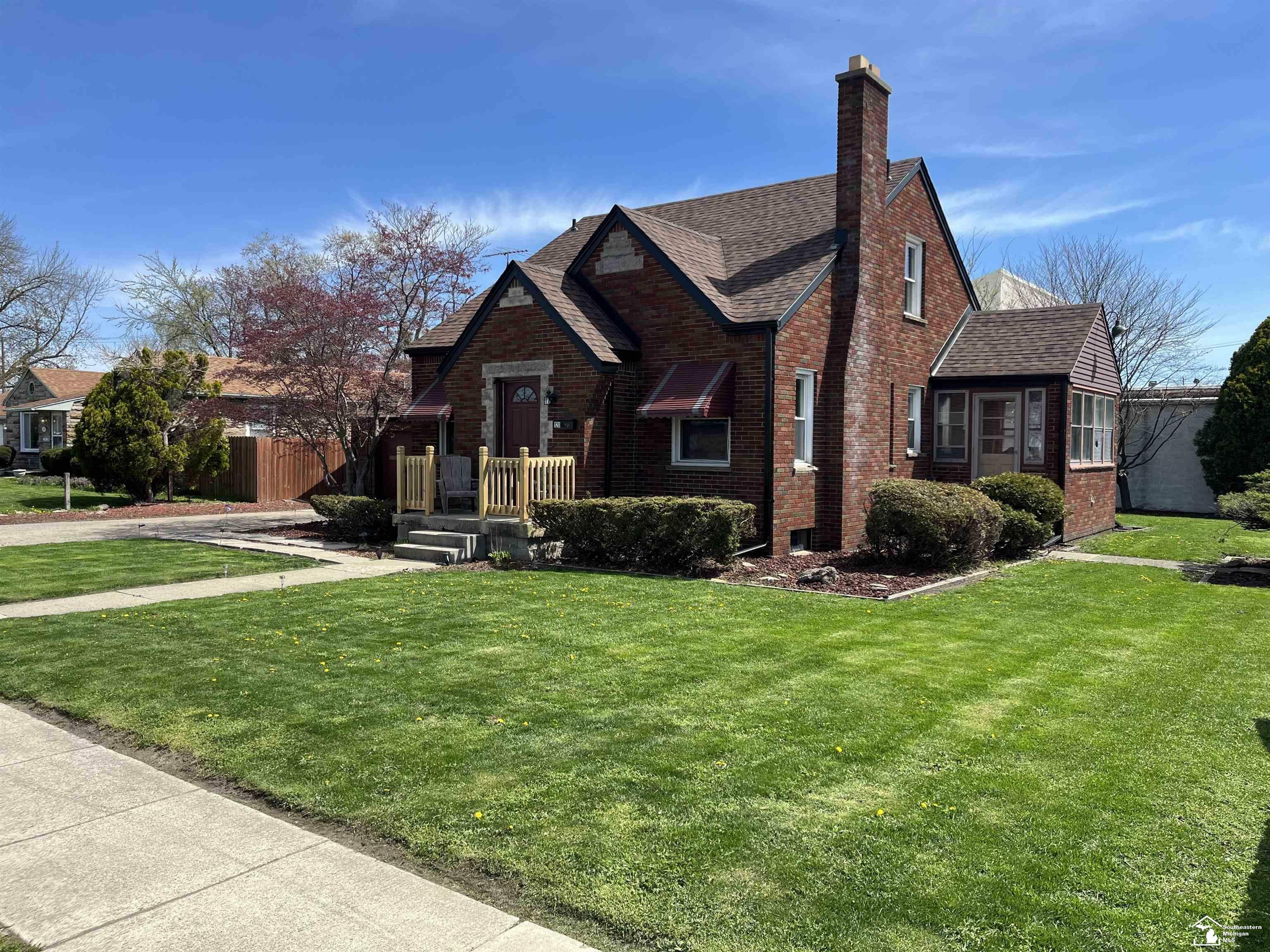 Property Photo:  120 Bentley Drive  MI 48162 