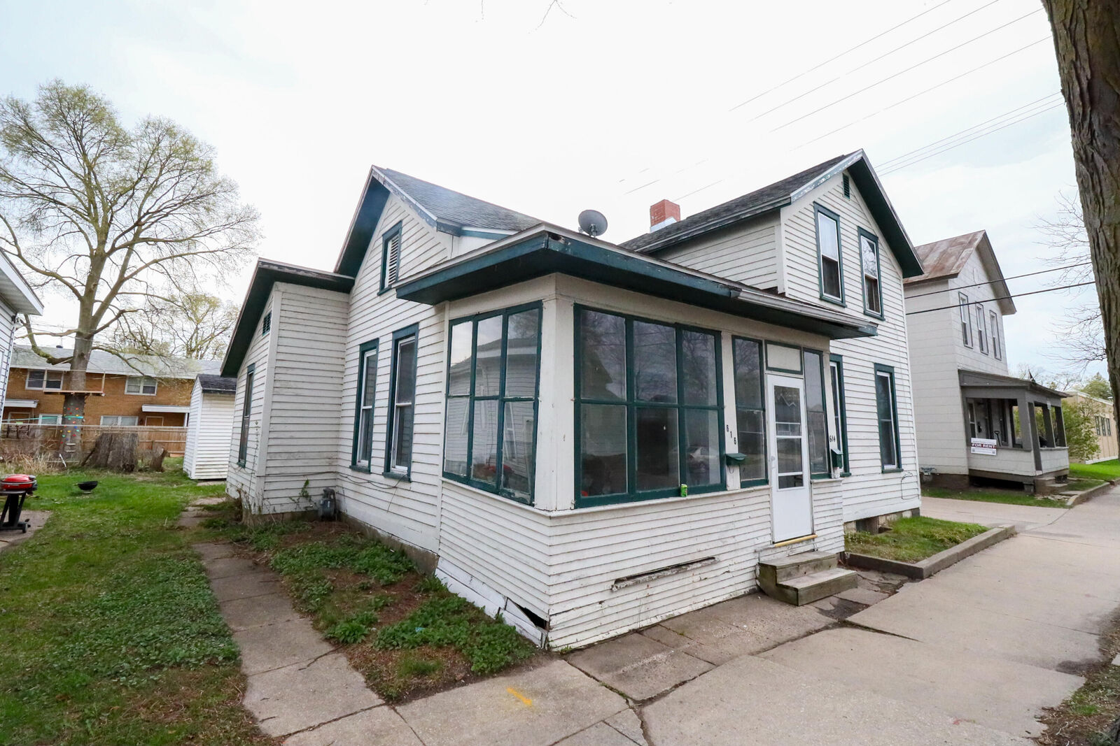 Property Photo:  614 Market St  WI 54601 