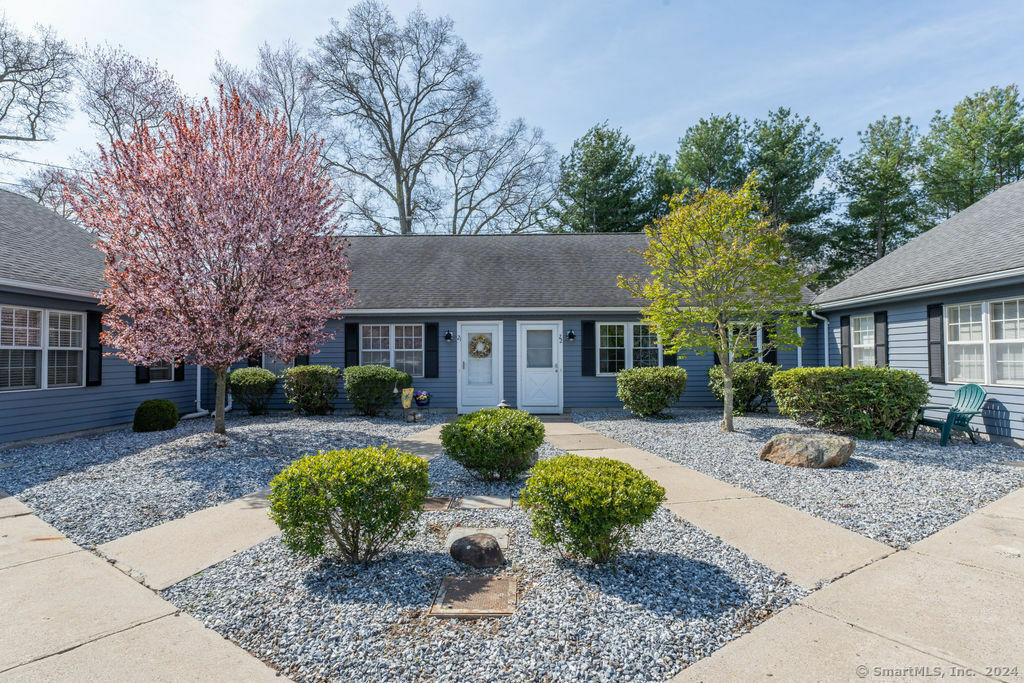 Property Photo: 22 Plymouth Court 22 CT 06413