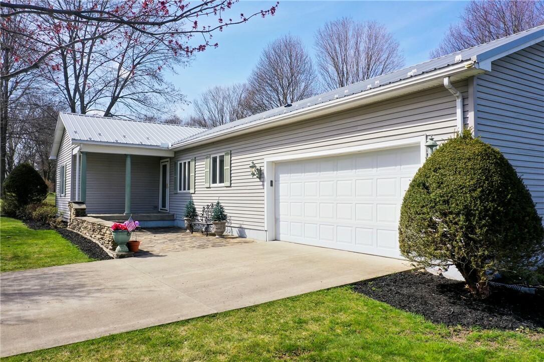 Property Photo:  31 Club View Drive  NY 14810 