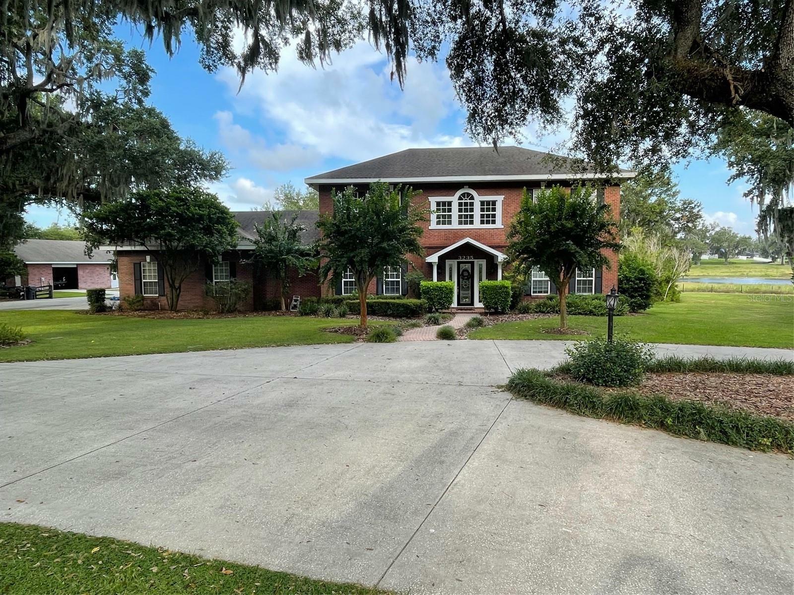 Property Photo: 3235 Imperial Lane FL 33813