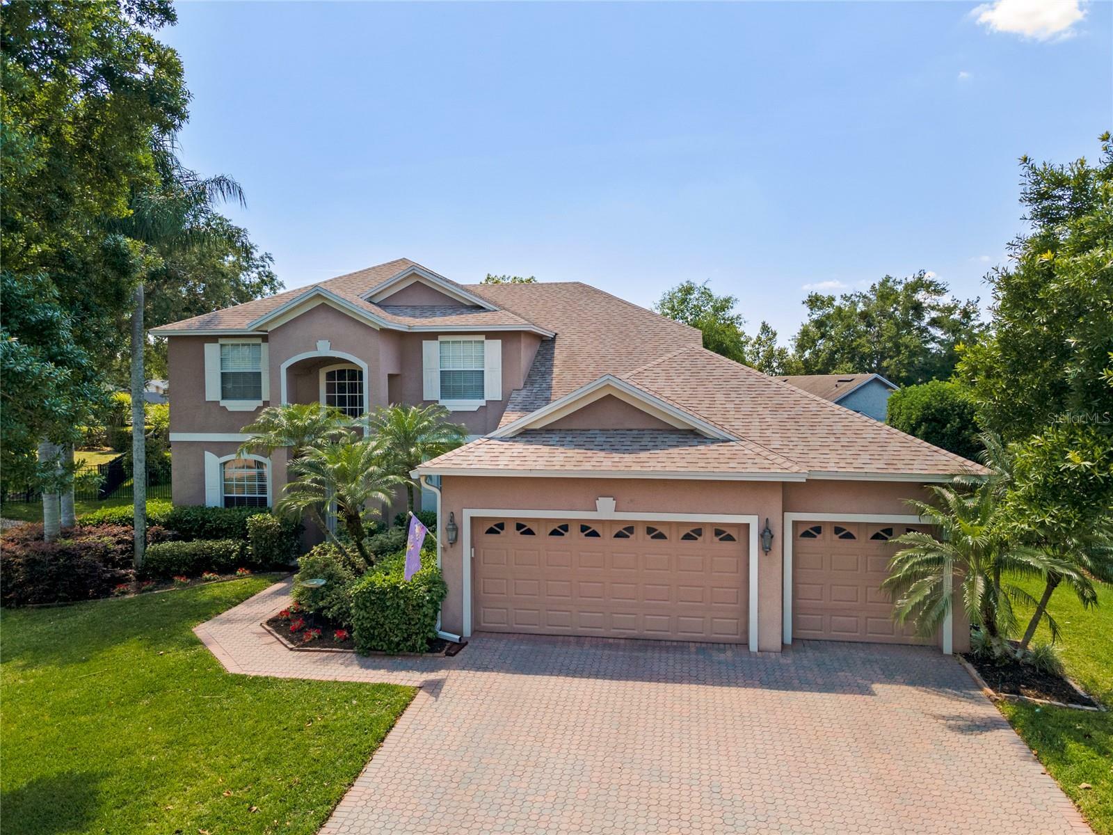 Property Photo:  1124 Citrus Oaks Run  FL 32708 