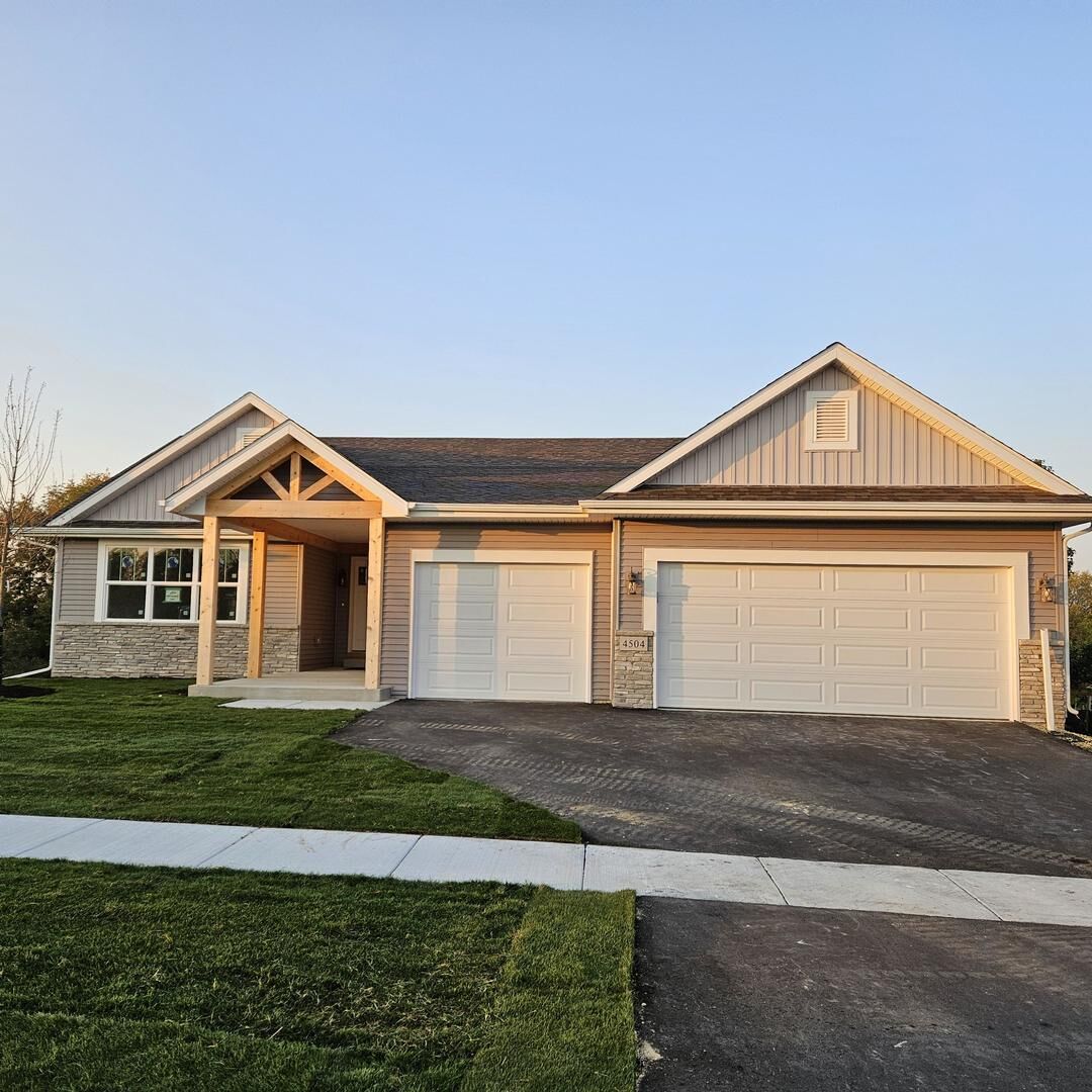 Property Photo: 4504 Spotted Deer Trail IL 61008