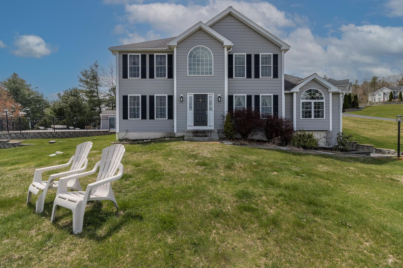 Property Photo:  37 Longview Circle  NH 03076 