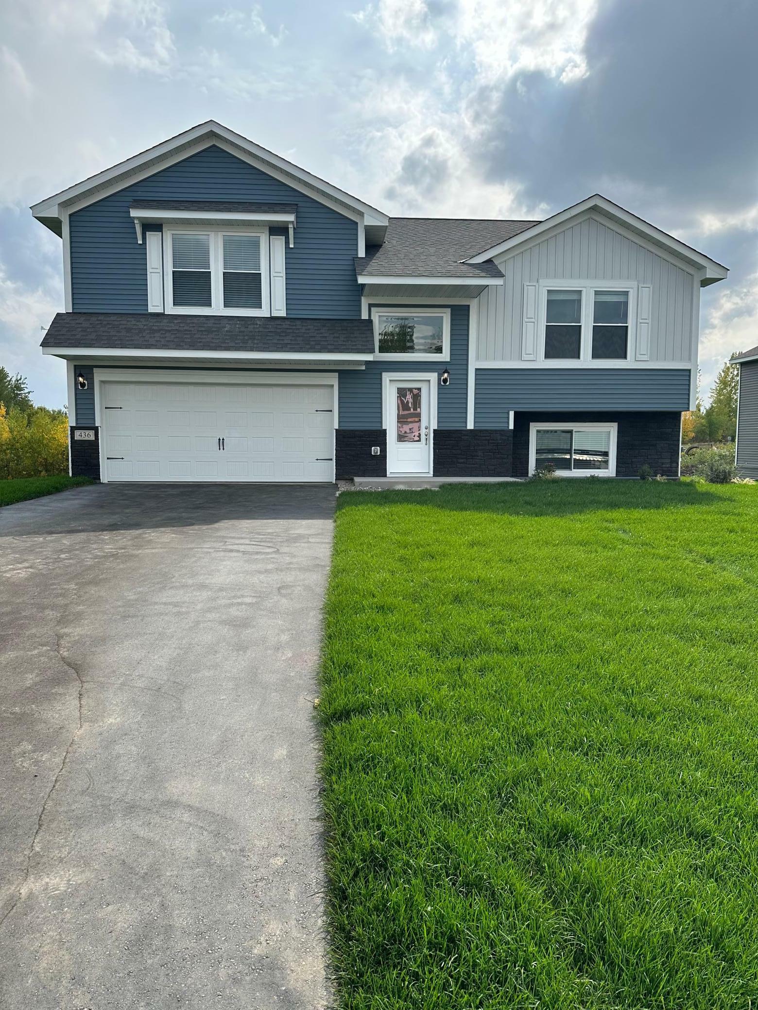 Property Photo: 436 Wildflower Ct MN 55390