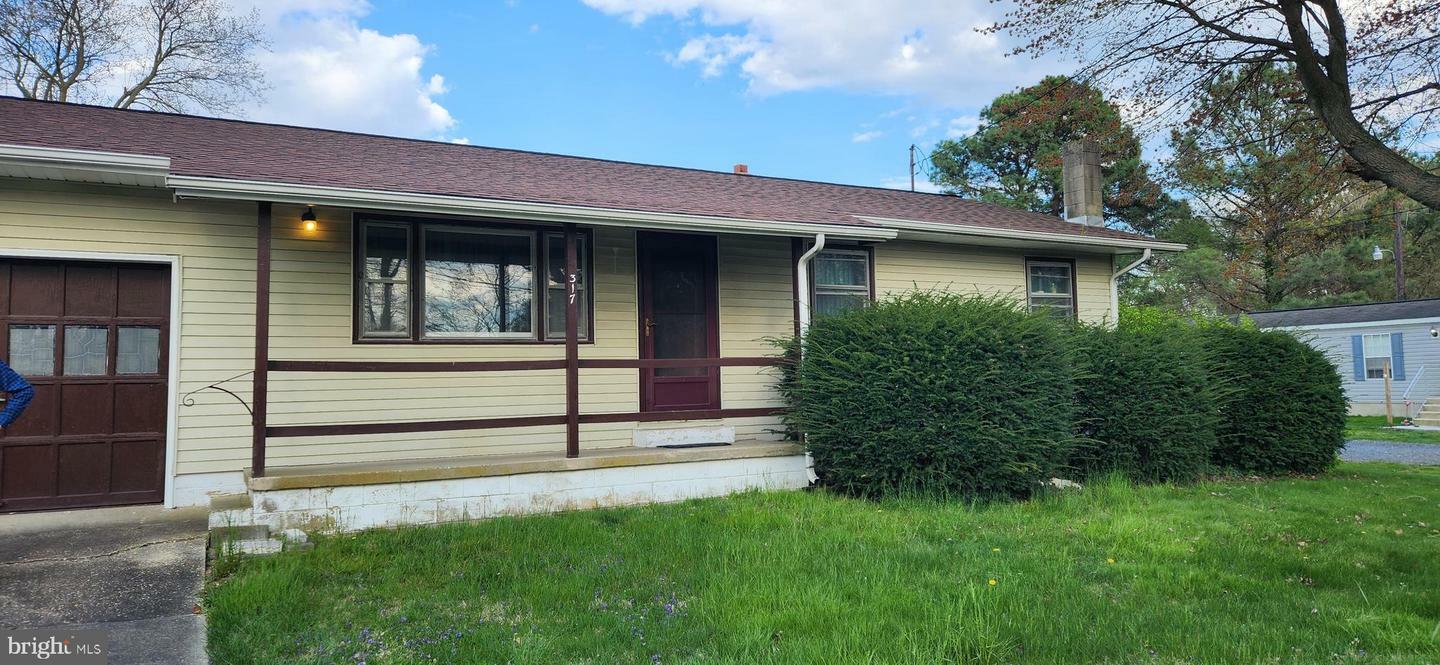 Property Photo:  317 Fox Road  DE 19901 