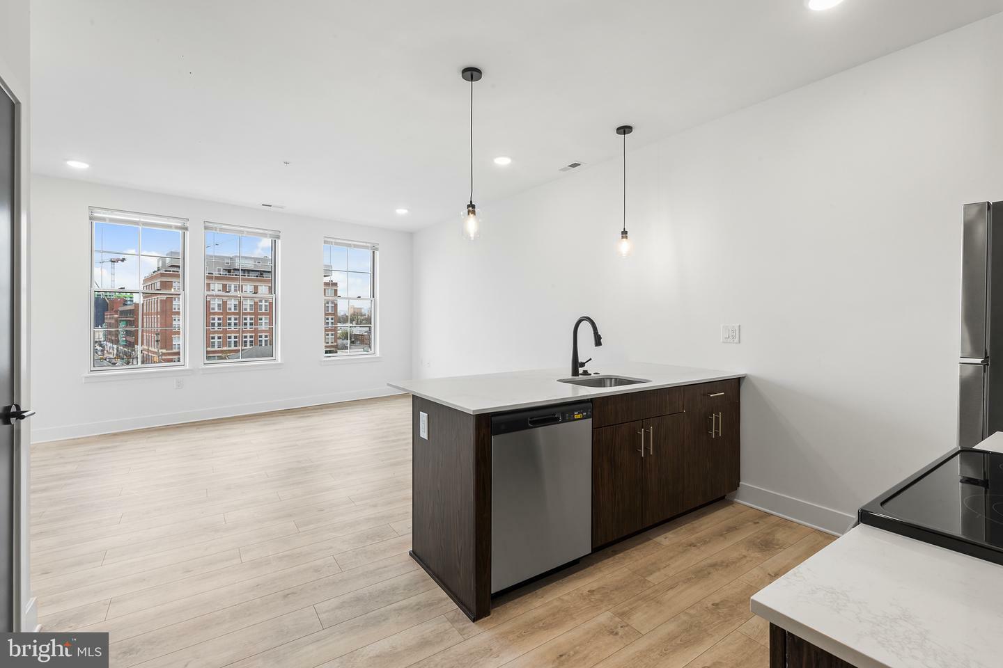 Property Photo: 943 Washington Avenue 303 PA 19147