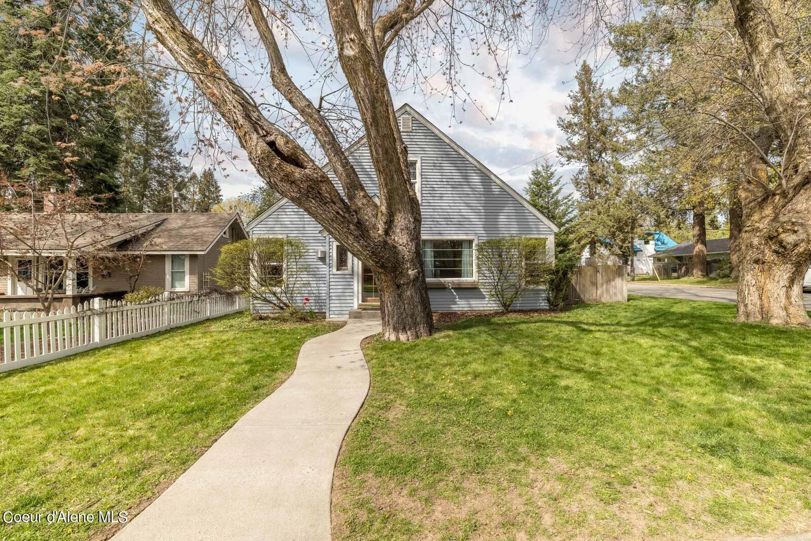 Property Photo:  1623 E Coeur D Alene Ave  ID 83814