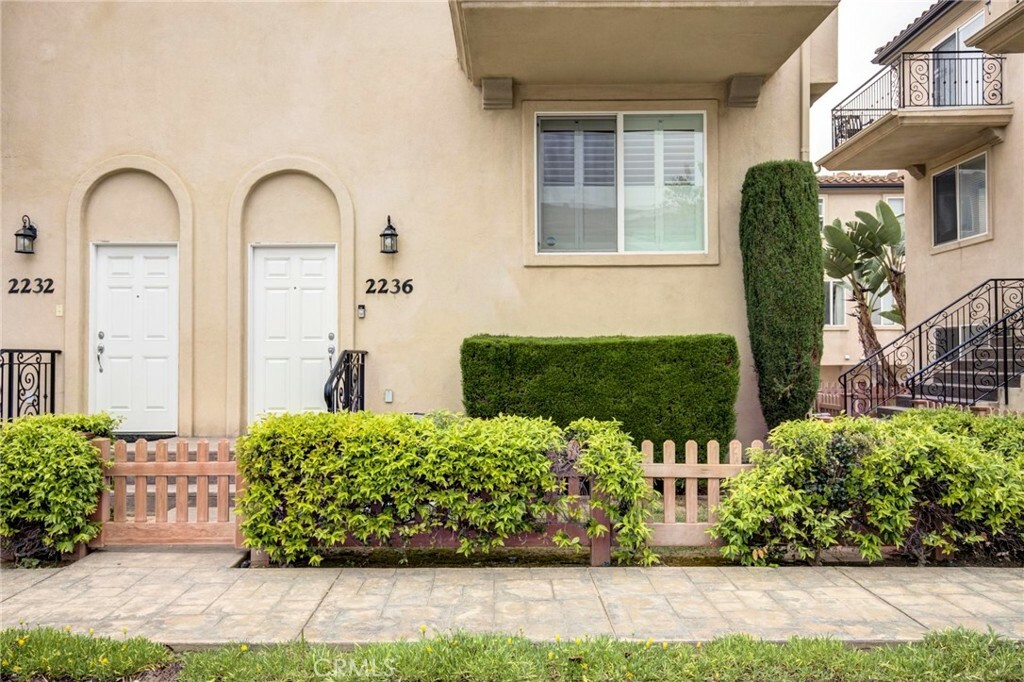 Property Photo:  2236 Dominguez Street  CA 90501 