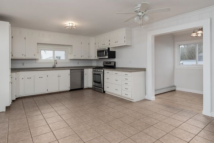 Property Photo:  4 Nivelle Street  NH 03301 