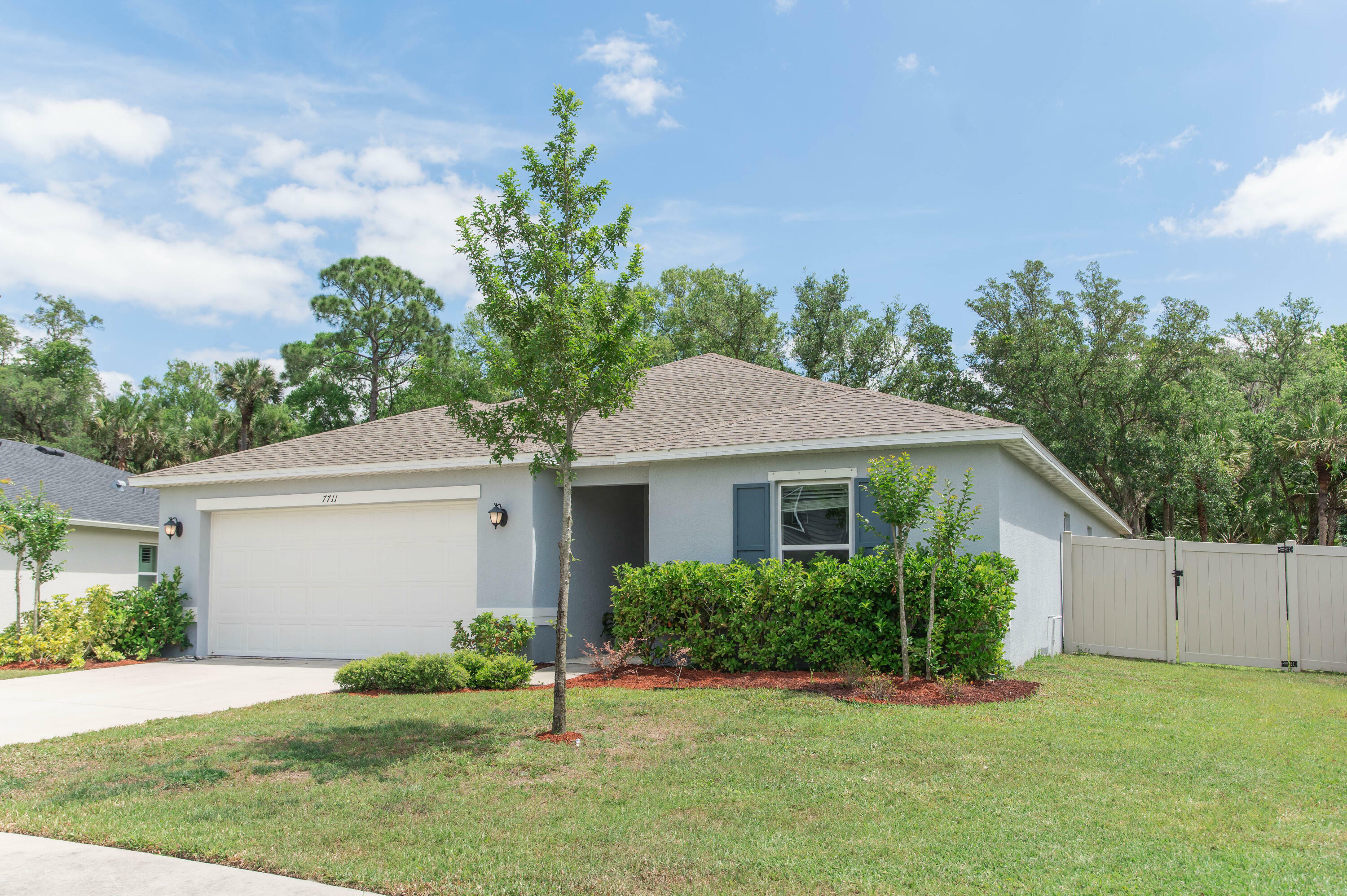 Property Photo:  7711 Prosecco Ln  FL 32780 