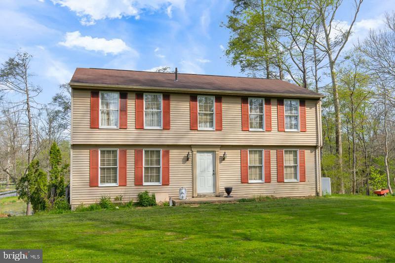 Property Photo:  833 N Old Road  PA 17579 