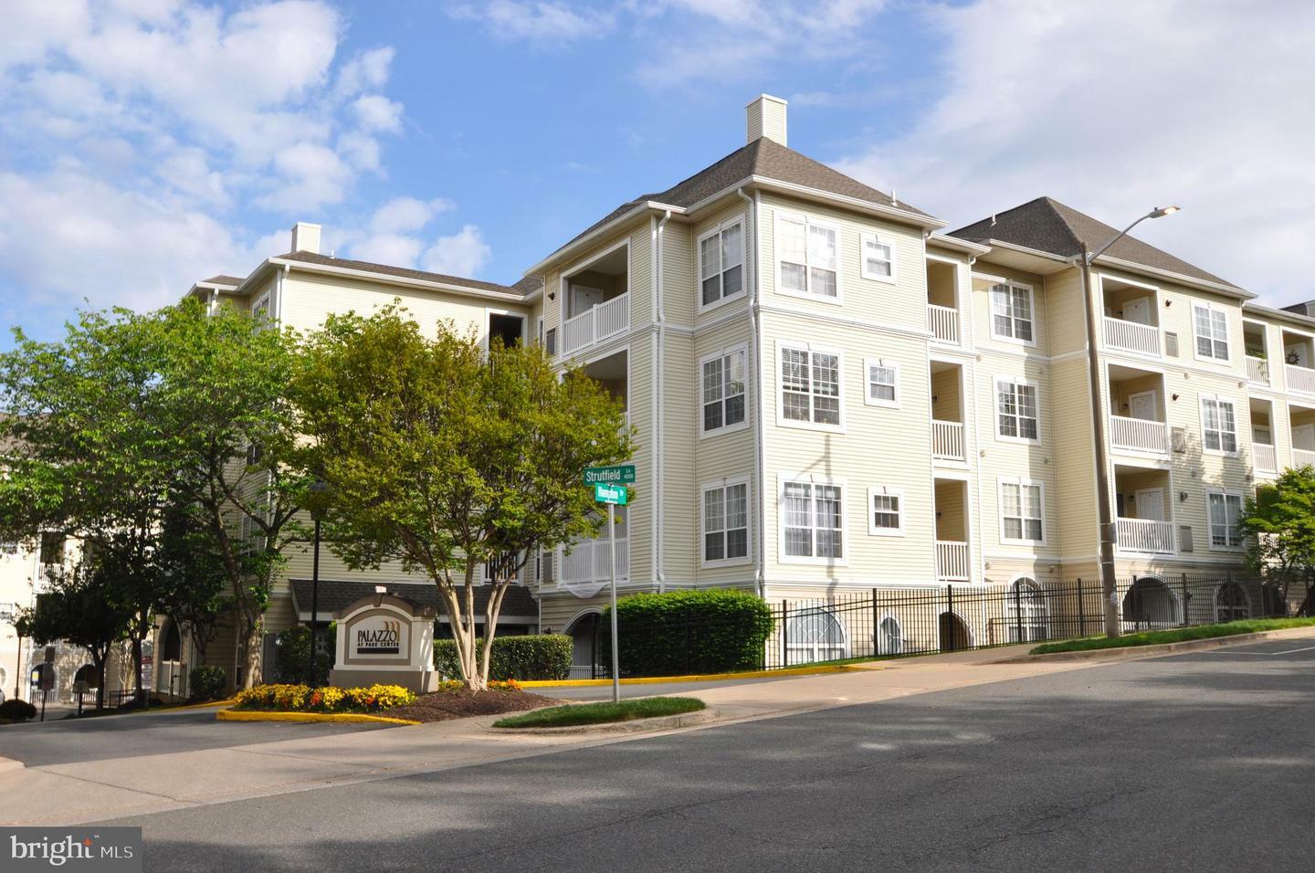 Property Photo: 4551 Strutfield Lane 4320 VA 22311