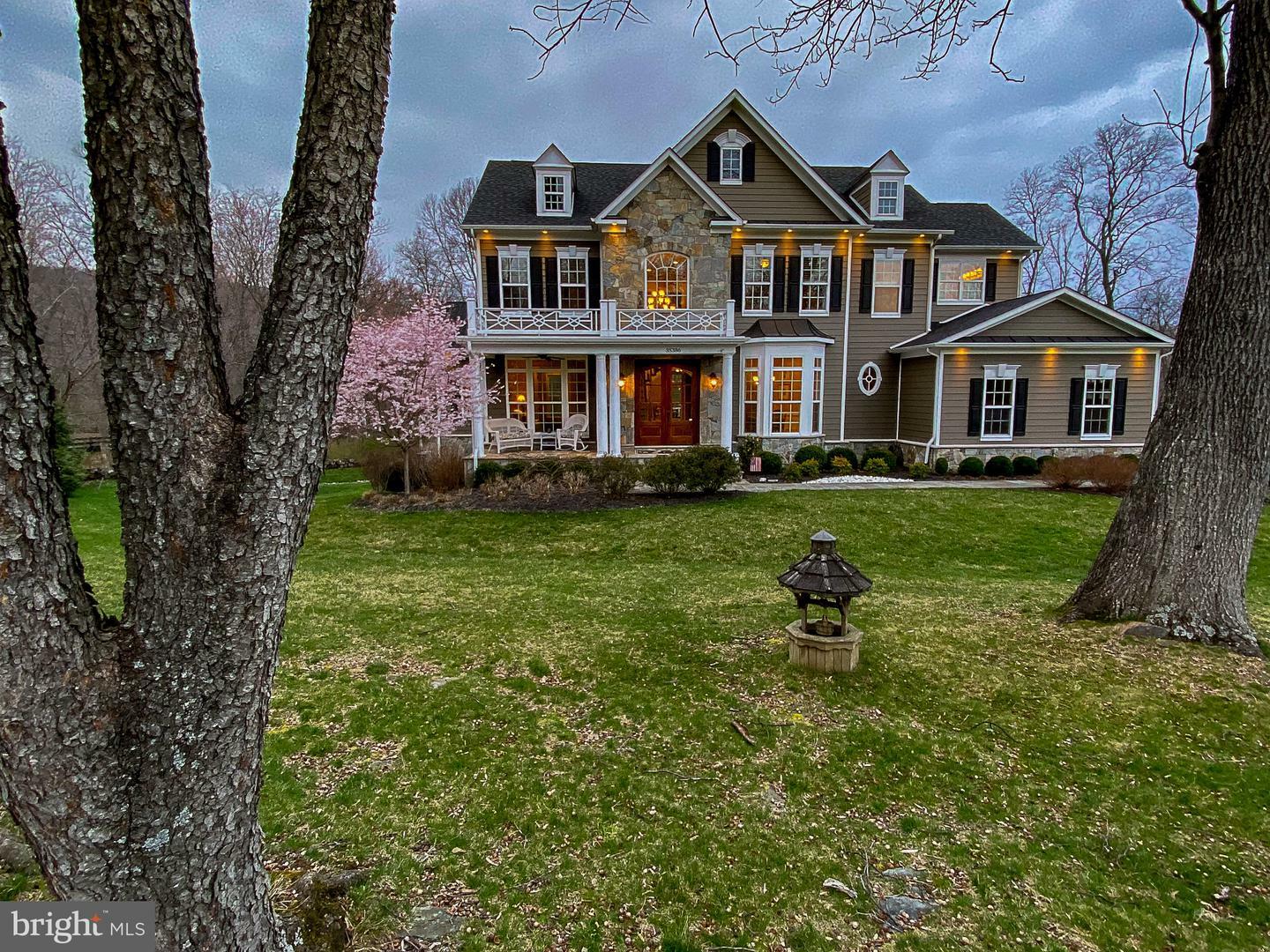 Property Photo:  35386 Greyfriar Drive  VA 20141 