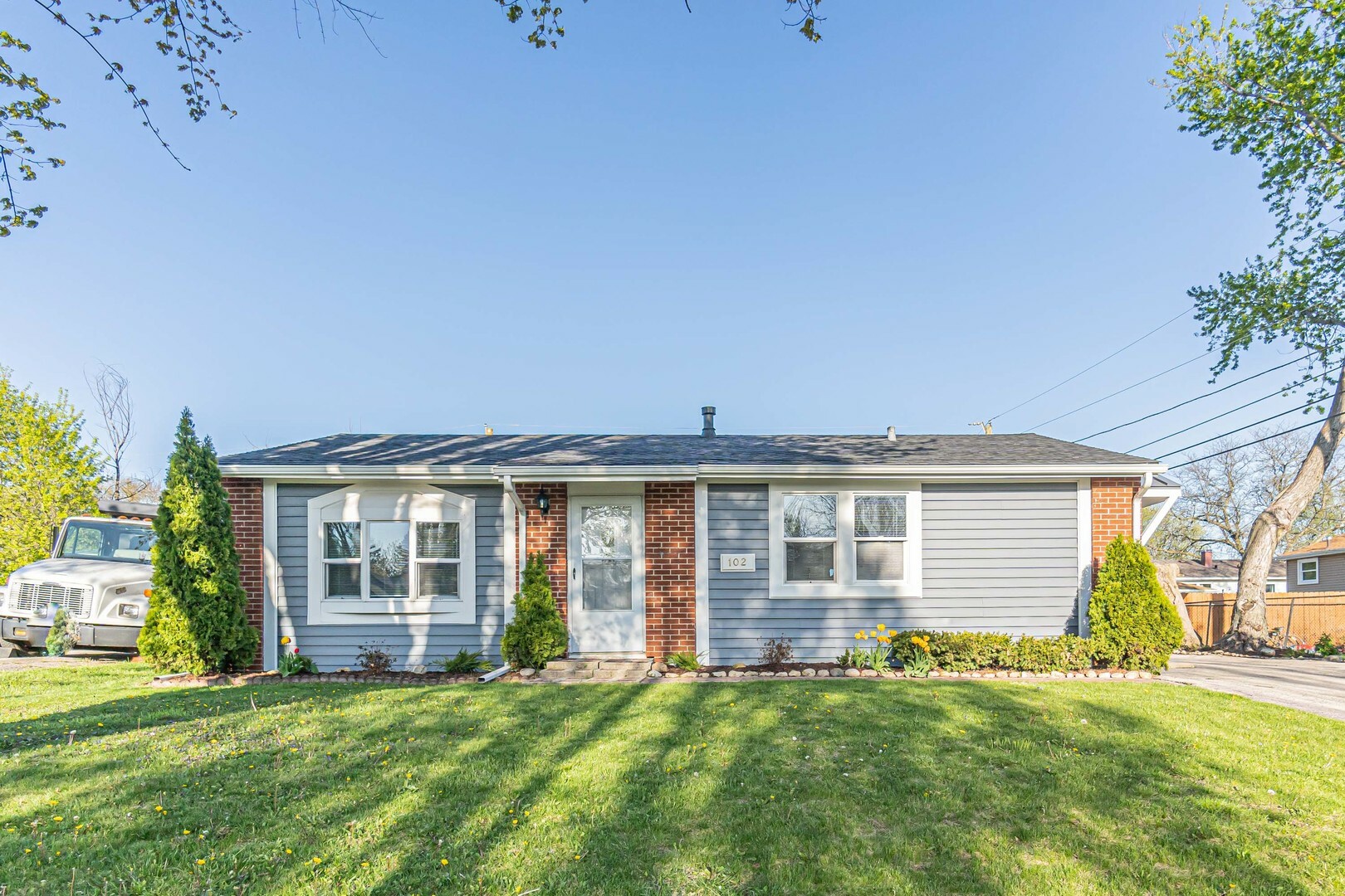 Property Photo:  102 Adobe Circle  IL 60110 