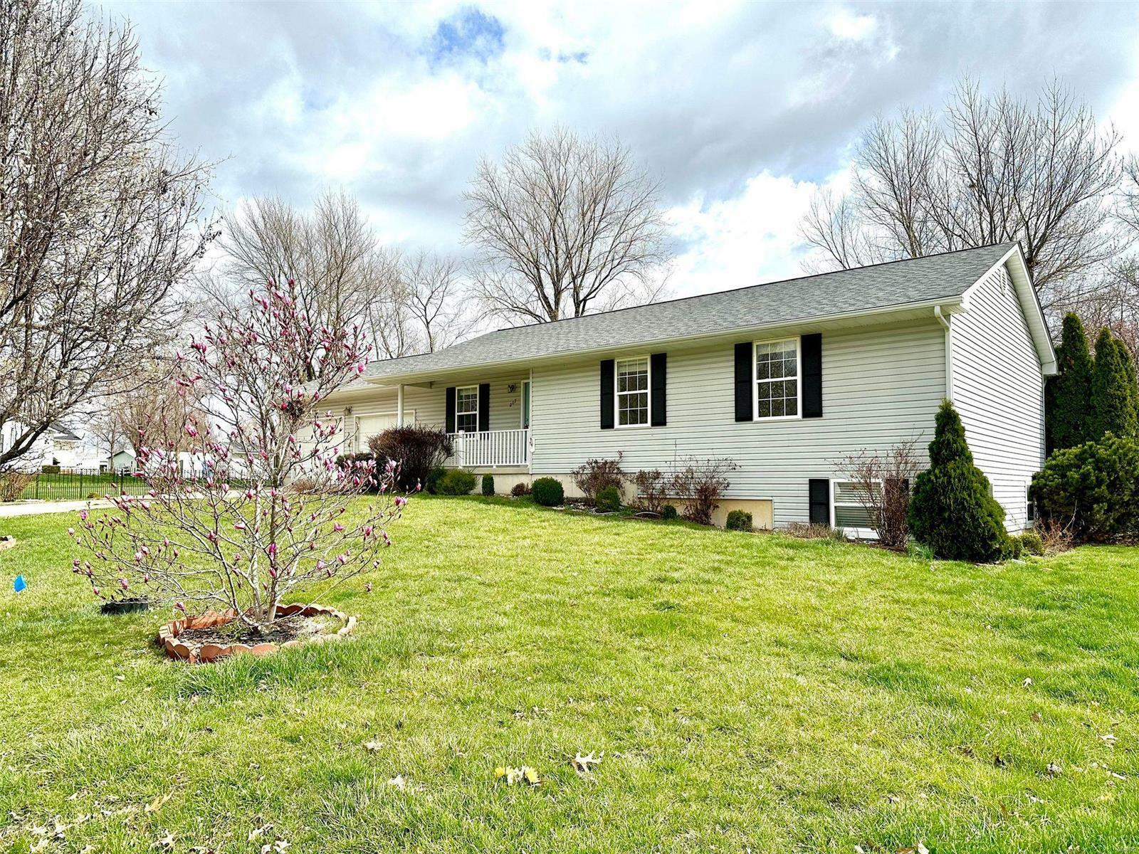 207 S 17th Street  Bowling Green MO 63334 photo