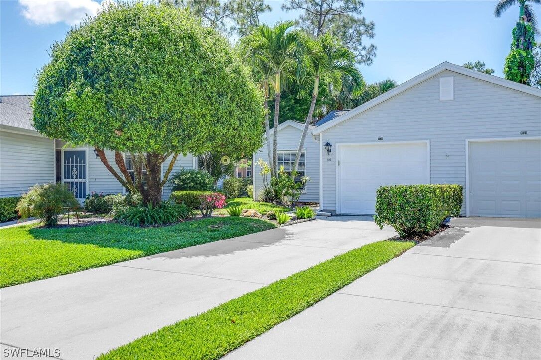 Property Photo: 122 Quail Forest Boulevard 11 FL 34105