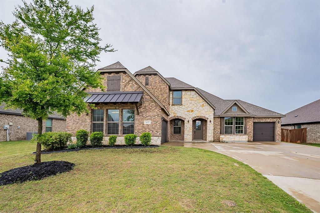 Property Photo:  837 Rustic Trail  TX 76065 