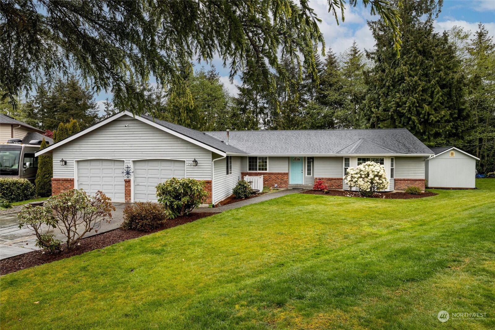 Property Photo: 124 Cedarwood Place WA 98273