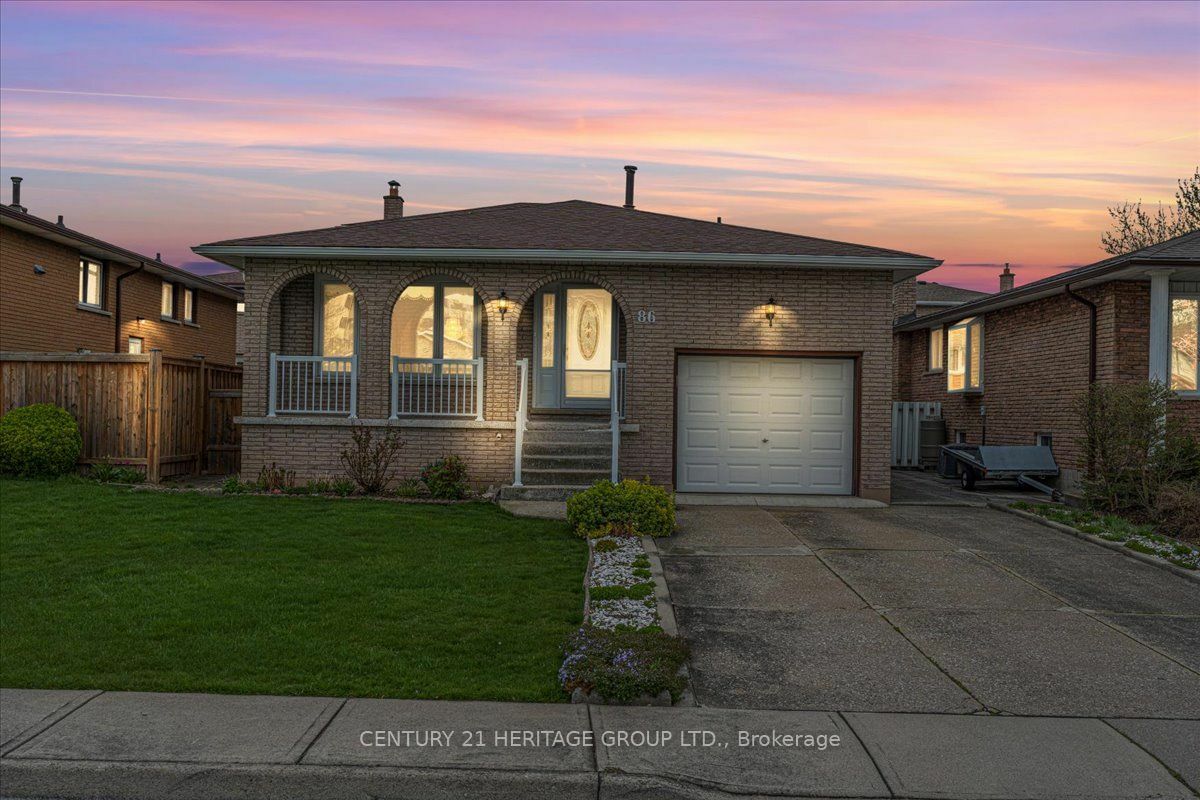 Property Photo:  86 Markson Cres  ON L8T 4W4 