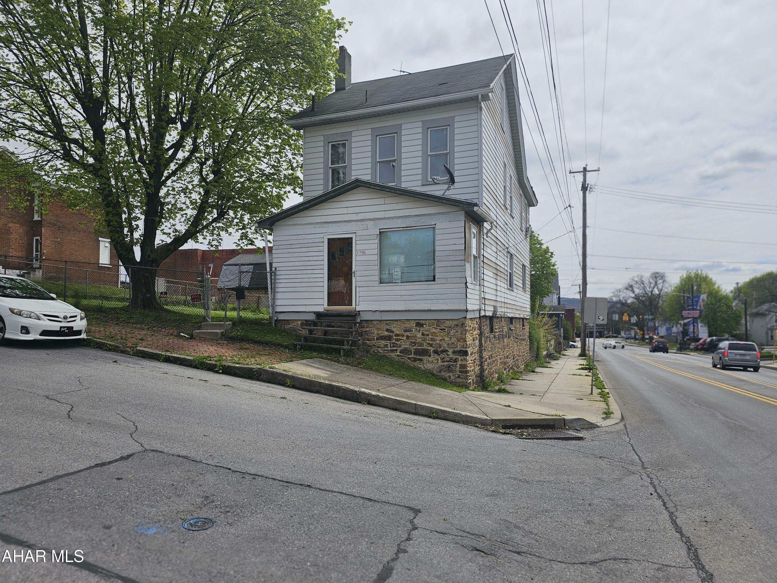 Property Photo: 1711-1715 14th Avenue PA 16601