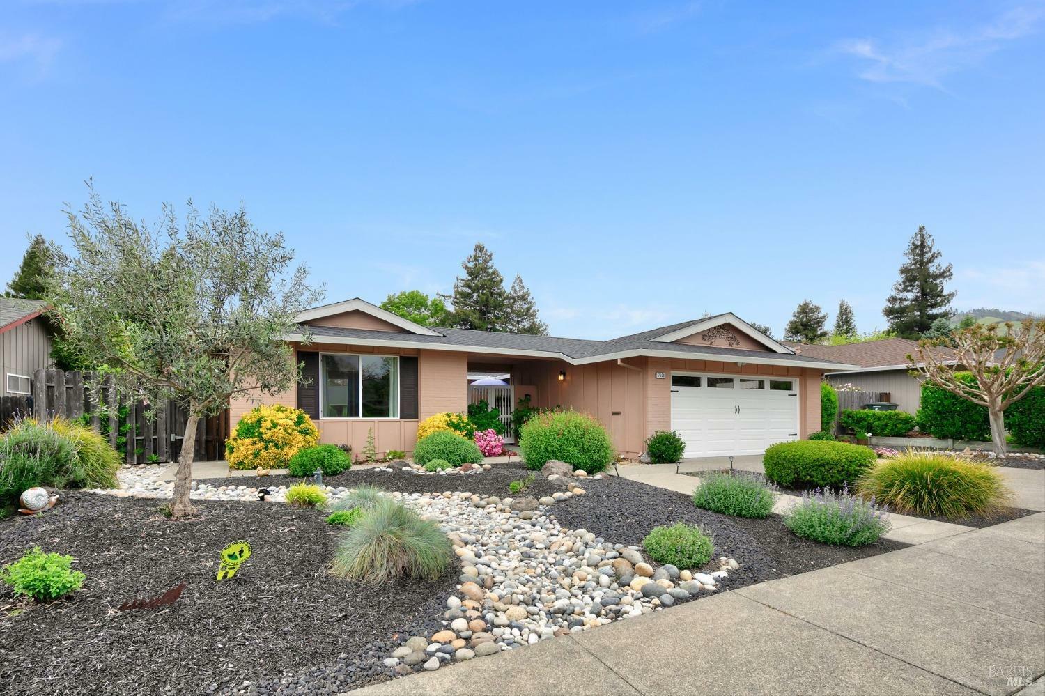 Property Photo:  7536 Oak Leaf Drive  CA 95409 